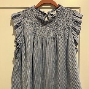 Like new crown & ivy top